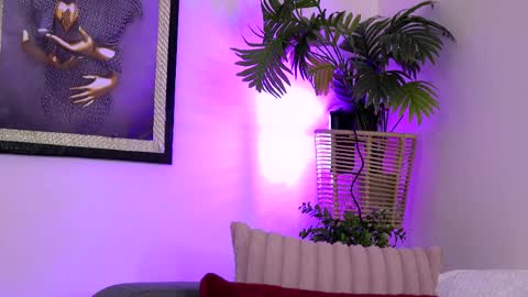 Snapshot of sophiapotts chatting on April 2026 03:18:01 AM Sophie online show from April 2026 03:18:01 AM