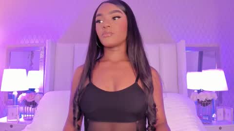 Snapshot of sophiasmiths_ chatting on October 2025 11:05:01 PM SophiaSmiths online show from October 2025 11:05:01 PM