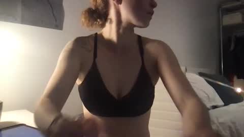 Snapshot of sophie21xoxo chatting on October 2025 01:59:02 AM sophie21xoxo online show from October 2025 01:59:02 AM