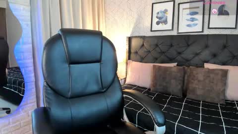 sophie__blare online show from March 2026 07:09:01 PM