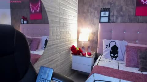 Snapshot of sophie__blare chatting on July 2026 01:13:02 PM sophie__blare online show from July 2026 01:13:02 PM