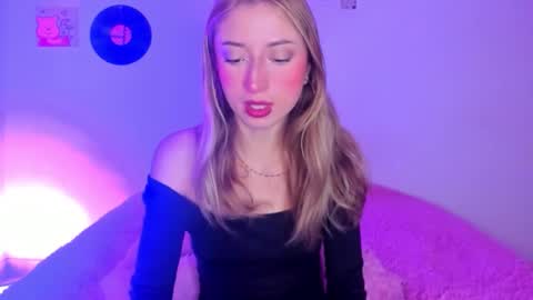 Sophie online show from February 2026 06:35:01 AM