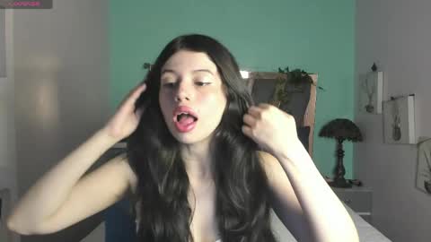 Snapshot of sophie_copers chatting on April 2026 01:27:02 PM S O P H I E online show from April 2026 01:27:02 PM