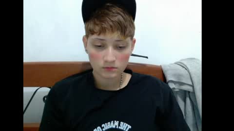 sophie online show from May 2026 06:35:02 PM