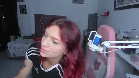 Snapshot of sophie_dolly_ chatting on June 2026 11:40:02 PM sophie doll online show from June 2026 11:40:02 PM