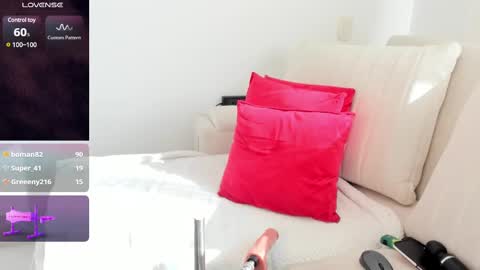 Snapshot of sophie_evanss_ chatting on March 2025 09:03:02 PM   online show from March 2025 09:03:02 PM