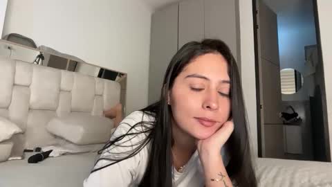 Sophie online show from April 2026 04:56:02 PM