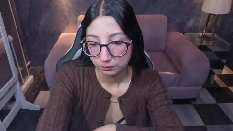 Snapshot of sophie_jones_b chatting on March 2026 01:06:01 PM sophie_jones_b online show from March 2026 01:06:01 PM