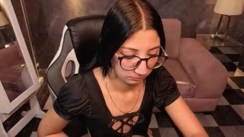 Snapshot of sophie_jones_b chatting on March 2026 12:52:01 PM sophie_jones_b online show from March 2026 12:52:01 PM