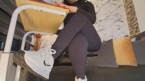 Sophie online show from March 2026 12:09:01 PM