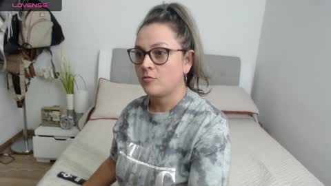 Sofa online show from December 2024 02:13:02 AM