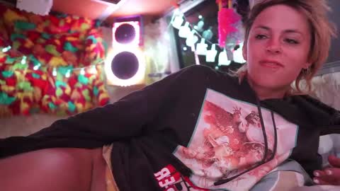 Snapshot of sophie_lovely chatting on February 2025 05:26:01 AM derpy derpington online show from February 2025 05:26:01 AM