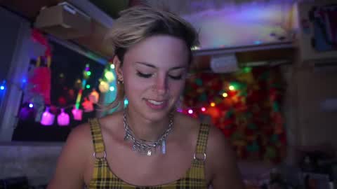 Snapshot of sophie_lovely chatting on March 2025 02:17:02 AM derpy derpington online show from March 2025 02:17:02 AM