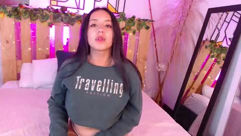 sophie_moon24 online show from February 2025 09:22:01 PM
