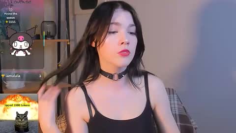 sophie_nomenal_ online show from October 2025 01:52:02 PM