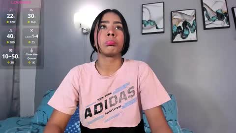 sophie_w1 online show from January 2026 12:07:02 PM