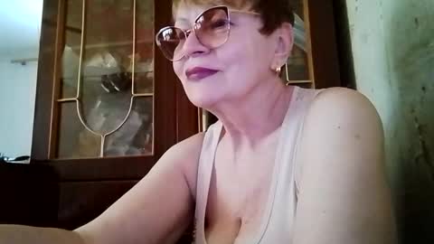 Snapshot of sophieburnsx chatting on May 2026 10:45:02 AM SophieBurnsX online show from May 2026 10:45:02 AM