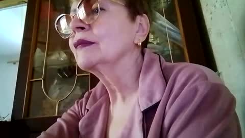 Snapshot of sophieburnsx chatting on May 2026 08:55:01 AM SophieBurnsX online show from May 2026 08:55:01 AM