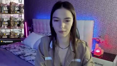 Sophie online show from March 2025 08:34:01 AM