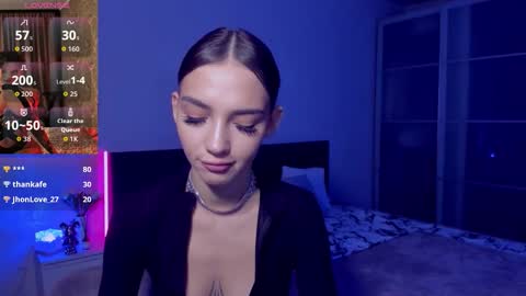 Sophie online show from October 2025 11:38:01 PM