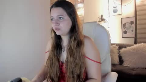 Snapshot of sophiee09_ chatting on October 2025 03:10:01 PM Sophie online show from October 2025 03:10:01 PM