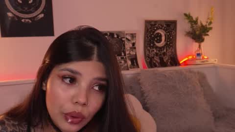 Sophiee  online show from November 2025 11:15:01 PM