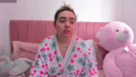 Snapshot of sophiee_rosee chatting on June 2026 03:56:02 PM sophiee rosee online show from June 2026 03:56:02 PM