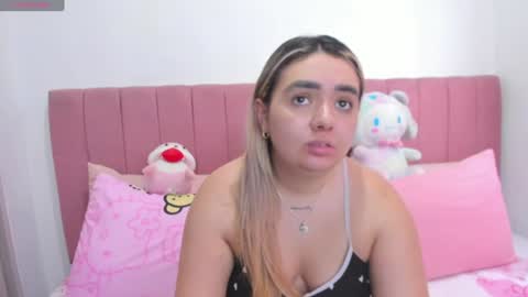 Snapshot of sophiee_rosee chatting on July 2026 09:43:01 PM sophiee rosee online show from July 2026 09:43:01 PM