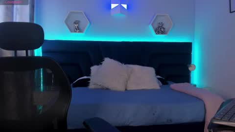 Sophie online show from March 2025 05:25:01 PM