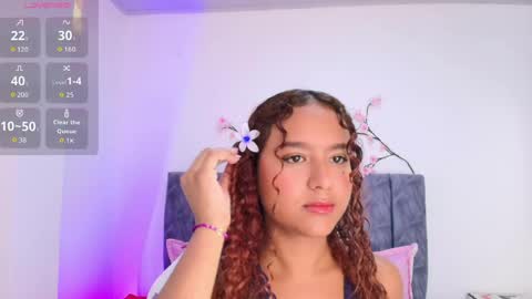 Snapshot of sophiee_velvet chatting on May 2026 02:48:01 PM online show from May 2026 02:48:01 PM