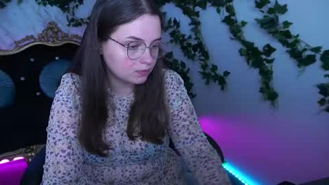 sophieedreams online show from October 2025 01:53:02 PM