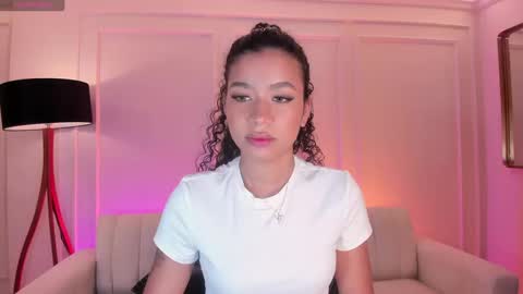 Sophie Houston online show from September 2025 04:23:01 AM