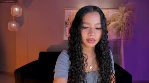 Sophie Houston online show from November 2025 03:53:02 AM