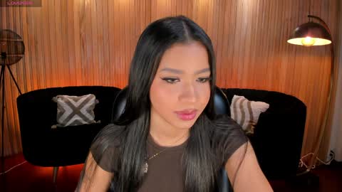 Sophie Houston online show from April 2026 04:01:01 AM