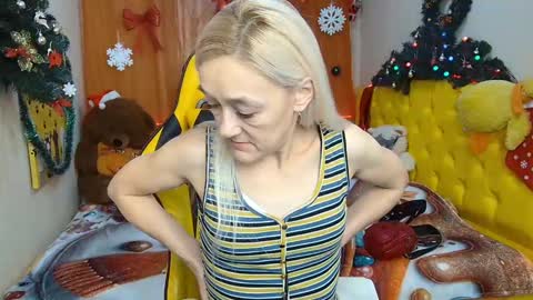 Snapshot of sophiekittyy chatting on December 2024 07:32:01 AM sophiekittyy online show from December 2024 07:32:01 AM