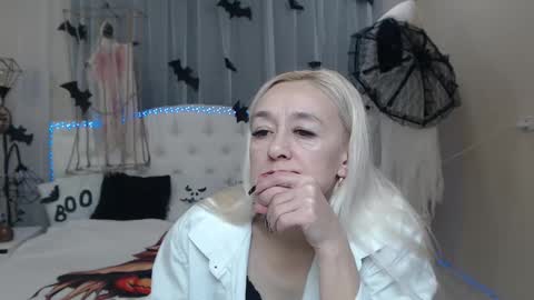 Snapshot of sophiekittyy chatting on October 2025 06:56:02 AM sophiekittyy online show from October 2025 06:56:02 AM