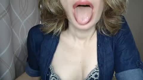 Sophiemisss online show from March 2026 09:37:02 AM