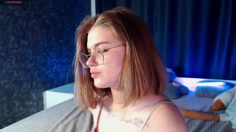 Snapshot of sophiemure chatting on April 2026 08:37:02 PM Sophie online show from April 2026 08:37:02 PM