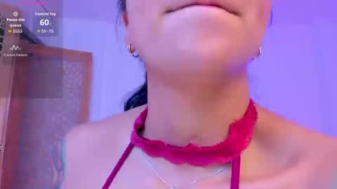 sophierooy online show from September 2025 06:29:02 PM