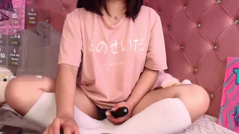 Snapshot of sophievv chatting on October 2025 07:07:01 AM Sophie online show from October 2025 07:07:01 AM