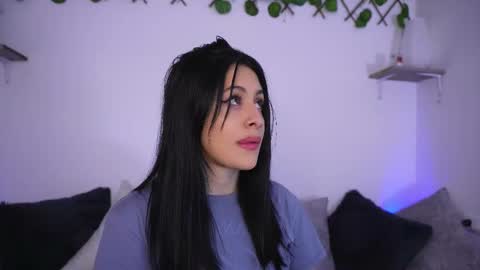 Sophiie online show from November 2025 11:32:02 AM