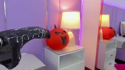 Sophy online show from October 2025 11:54:01 AM