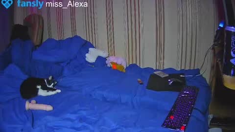 Snapshot of soska_albinosk chatting on March 2026 02:34:01 PM soska_albinosk online show from March 2026 02:34:01 PM