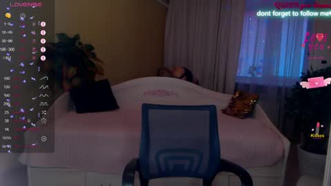 Lisa online show from April 2026 03:48:01 AM