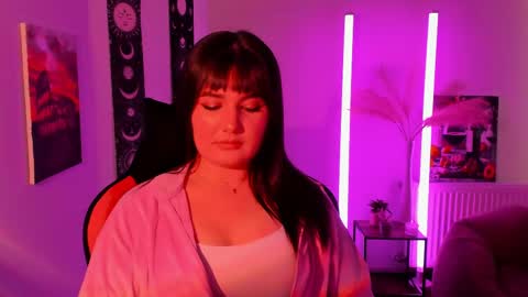 Snapshot of sour_cherry_ chatting on April 2026 11:57:01 AM Jennie online show from April 2026 11:57:01 AM