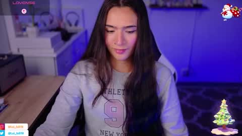 Luisa    online show from January 2026 11:29:02 PM