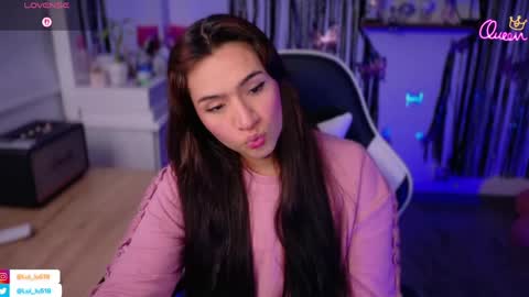 Luisa    online show from April 2026 10:15:02 PM