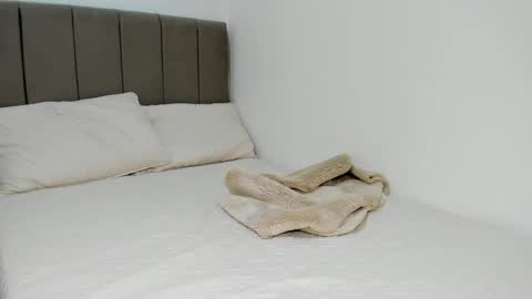 Instagram Soyamandaa  1 online show from April 2026 10:12:02 PM