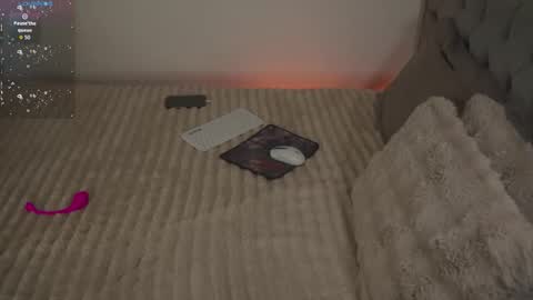 Denise online show from December 2025 07:08:02 PM