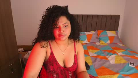 Snapshot of soynerea chatting on May 2026 12:05:01 AM online show from May 2026 12:05:01 AM
